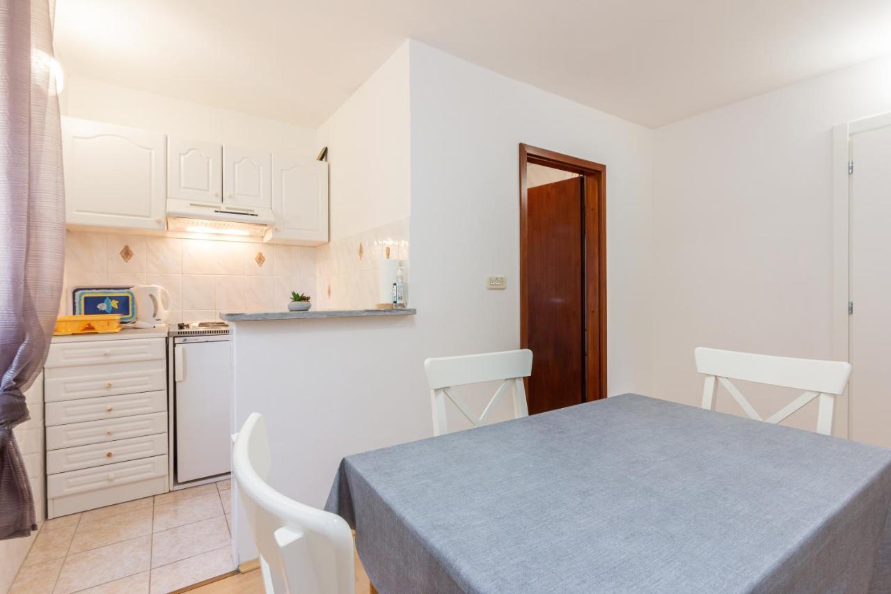 Apartments Marin With Sea View Baška Extérieur photo