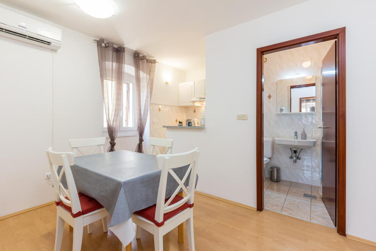 Apartments Marin With Sea View Baška Extérieur photo
