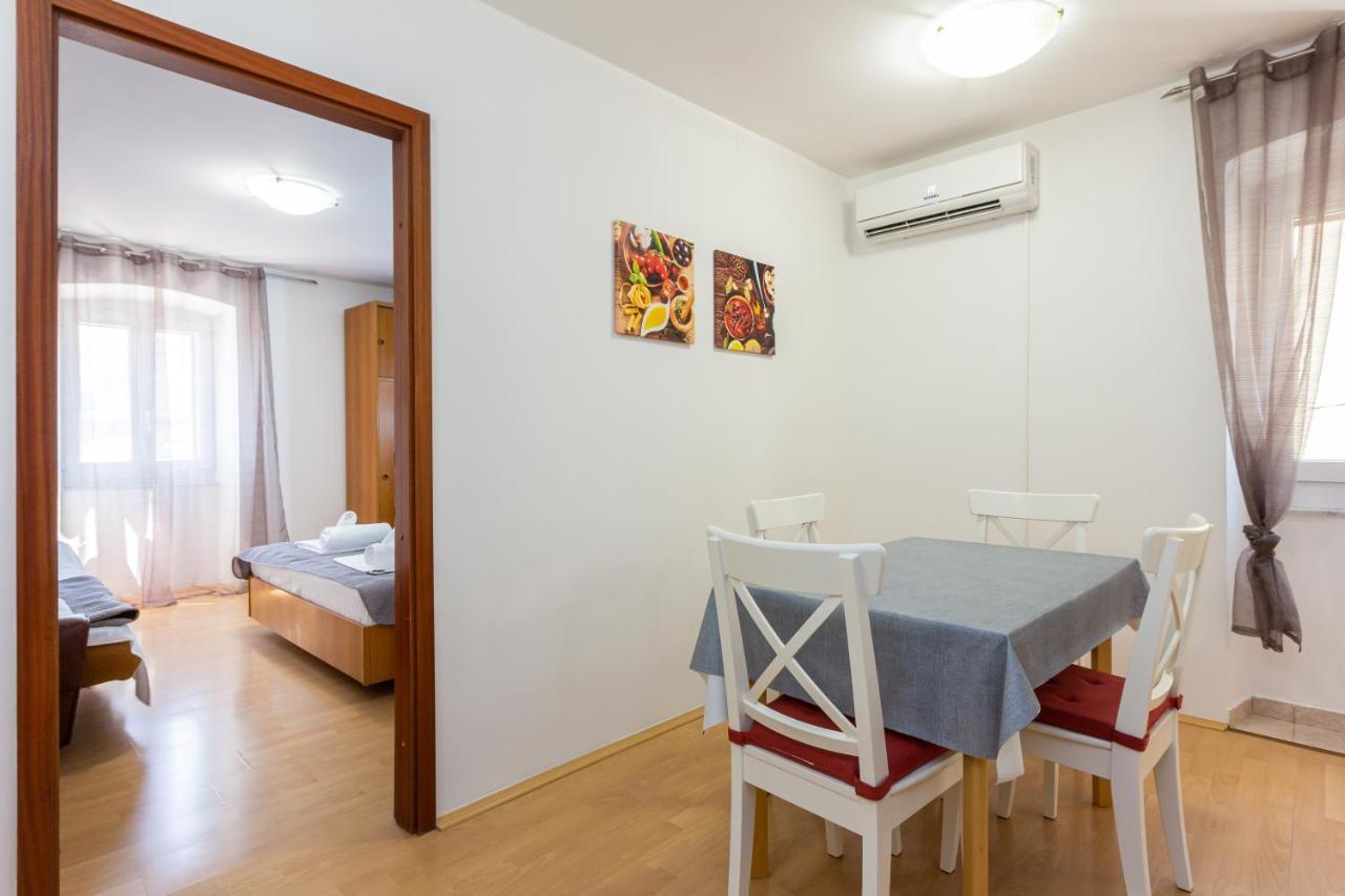Apartments Marin With Sea View Baška Extérieur photo